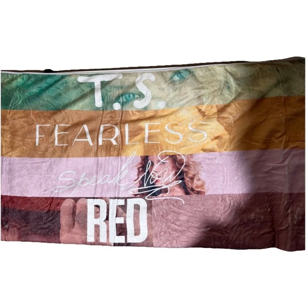 Taylor Swift Soft‎ Fleece Graphic Throw Blanket 9 Album Covers Size 60x55 Inches